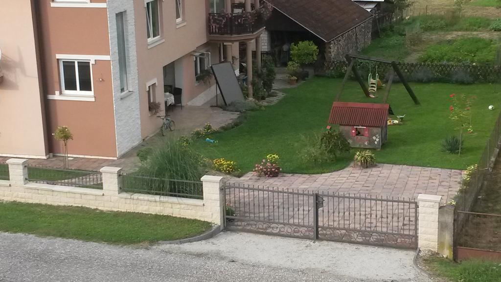 Kaj-Lux Lägenhet Tuheljske Toplice Exteriör bild